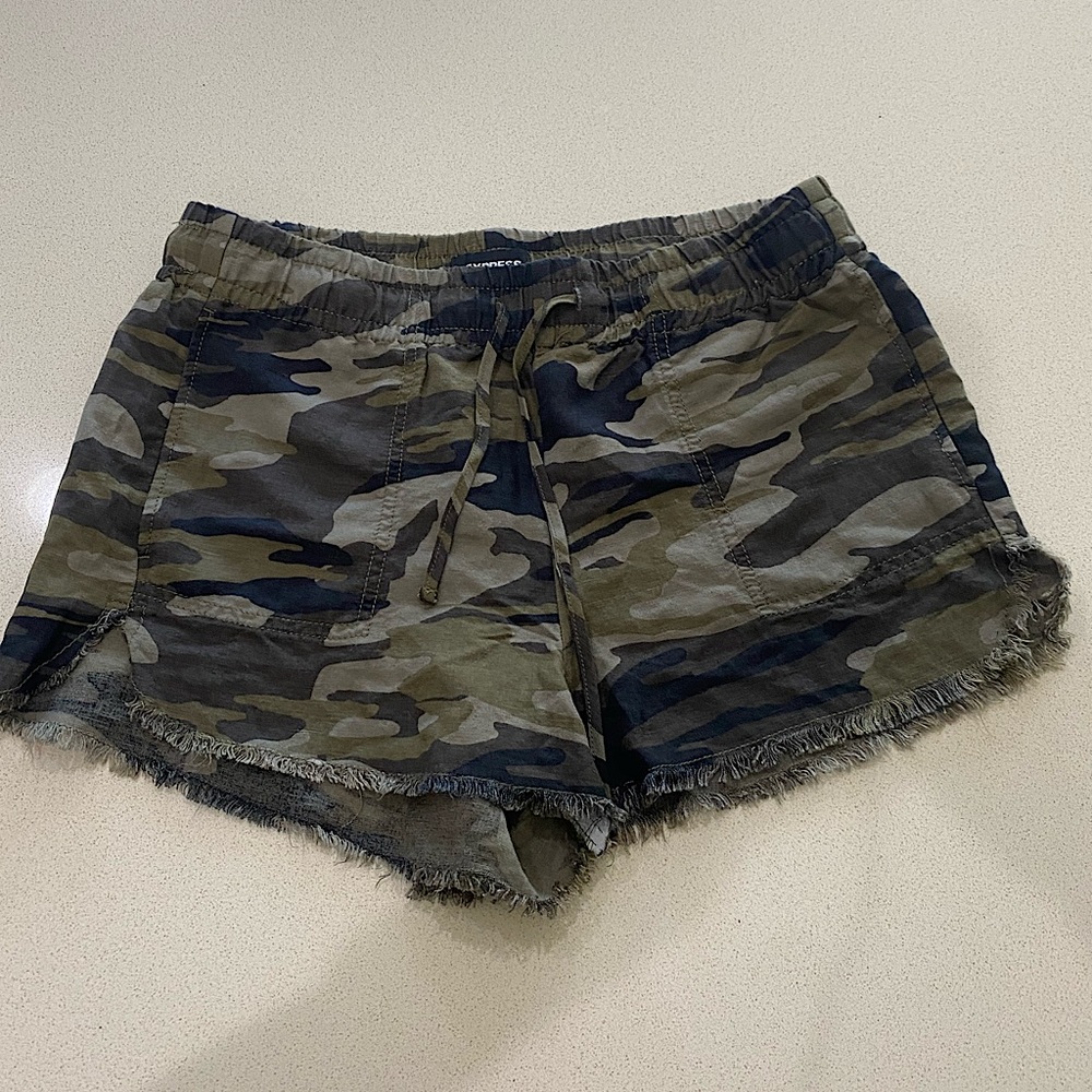 Express army camouflaged linen shirts size small